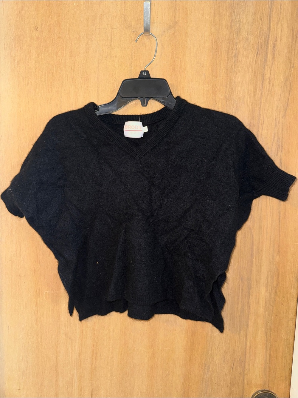 BRODIE %100 Cashmere V-Neck Short-Sleeve Boxy Sweater X-Small Flaw